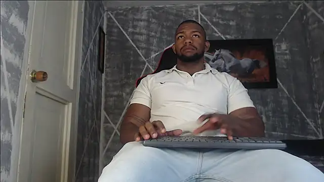 big blackmen19 online show from September 18, 2025, 1:24 pm