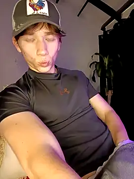 Logan sixxer online show from December 21, 2025, 10:17 pm