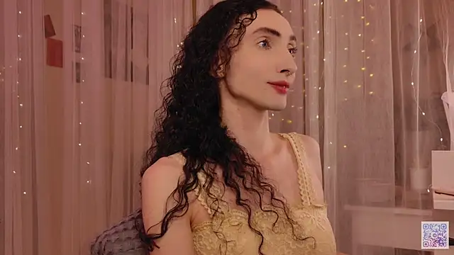 Snapshot of Queen_of_tease chatting on November 22, 2025, 6:07 pm Queen of tease online show from November 22, 2025, 6:07 pm