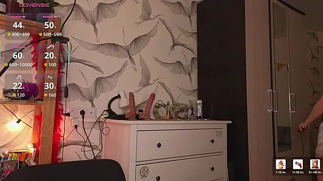 ReginaFoXXXy online show from April 6, 2026, 10:16 am