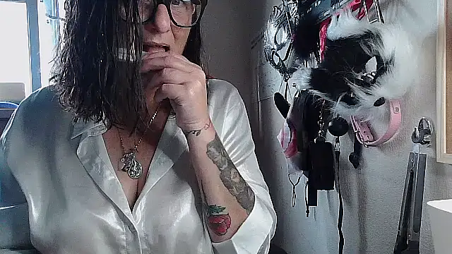 Mistress-Ivy51 online show from September 11, 2025, 6:13 am