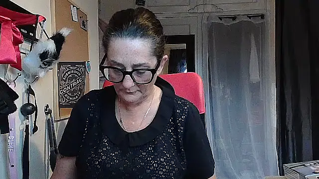 Mistress-Ivy51 online show from October 19, 2025, 7:42 am