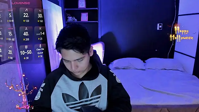 Asta Black online show from September 9, 2025, 8:03 am