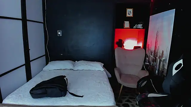 Asta Black online show from September 15, 2025, 3:50 am