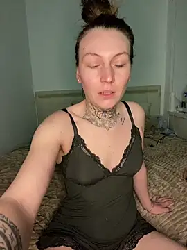 monsieuretmada1 online show from April 4, 2026, 4:44 am