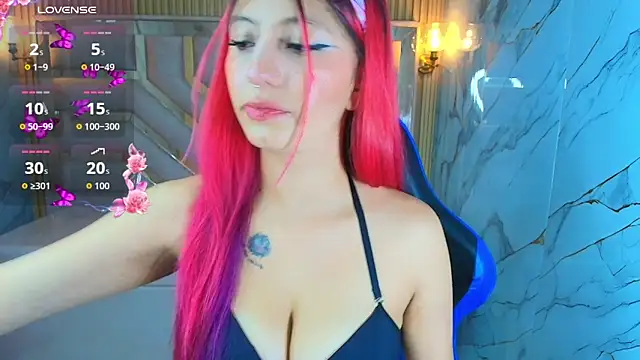 lola bonnie r online show from November 13, 2025, 7:35 pm