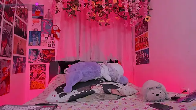 FluffyMelons online show from March 8, 2026, 11:08 pm