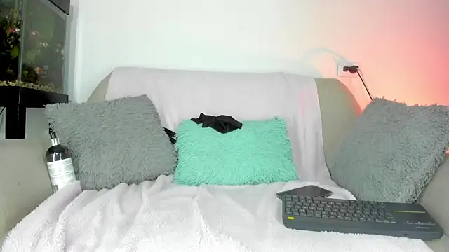 teo saenz online show from October 14, 2025, 3:07 am