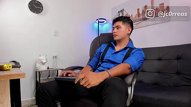  Juanes online show from November 4, 2025, 8:30 pm