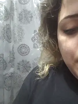 Snapshot of Dulceluz_420 chatting on October 26, 2025, 2:06 am Dulceluz 420 online show from October 26, 2025, 2:06 am