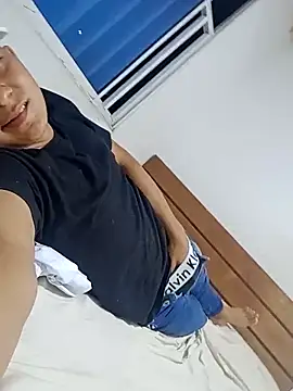 Snapshot of DeivanR_6 chatting on October 26, 2025, 1:00 am DeivanR 6 online show from October 26, 2025, 1:00 am