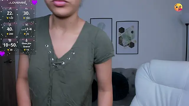 Ayshel cooperr online show from October 15, 2025, 4:01 am