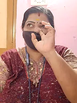 lathikaqueentamil online show from September 29, 2025, 10:03 pm