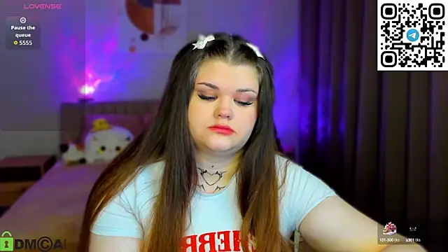 Snapshot of elle_one chatting on October 7, 2025, 2:53 am elle one online show from October 7, 2025, 2:53 am