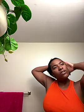Snapshot of Tu_GataLinda chatting on September 28, 2025, 1:11 am Tu GataLinda online show from September 28, 2025, 1:11 am