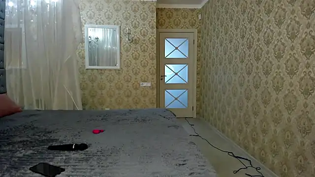 sofielovely  online show from October 14, 2025, 11:44 am