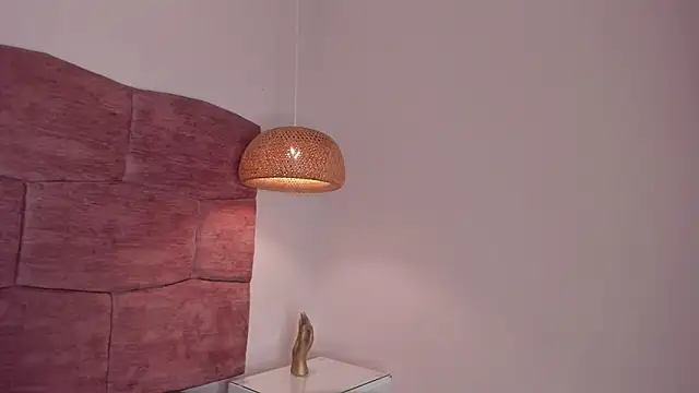 dani velvet online show from February 3, 2026, 3:04 am