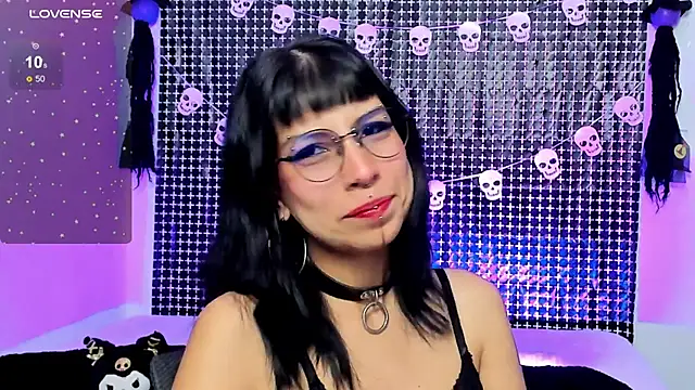 Rose 72 online show from November 15, 2025, 9:32 pm