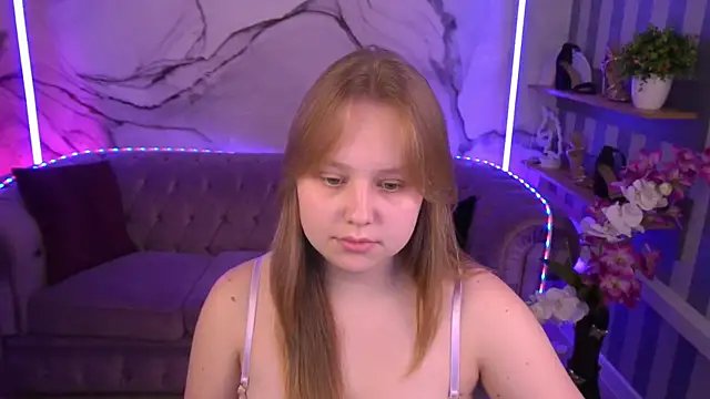 CrystallPaws online show from September 10, 2025, 7:14 pm