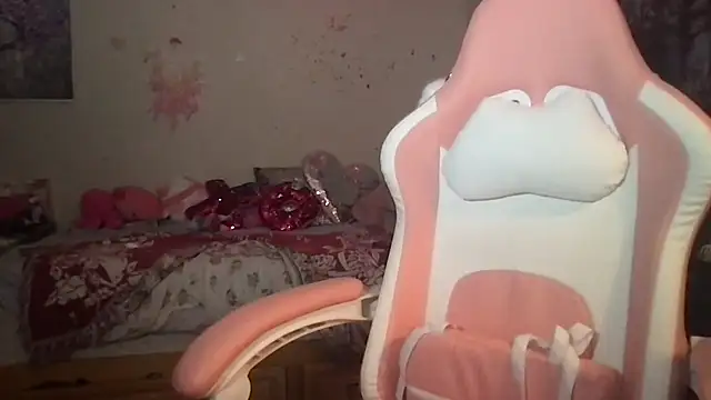 nekowaifuuu online show from September 28, 2025, 1:55 am