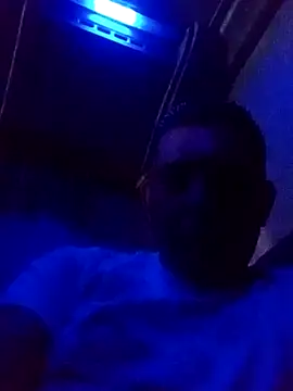 Snapshot of 125Delfin90 chatting on October 19, 2025, 10:10 pm 125Delfin90 online show from October 19, 2025, 10:10 pm