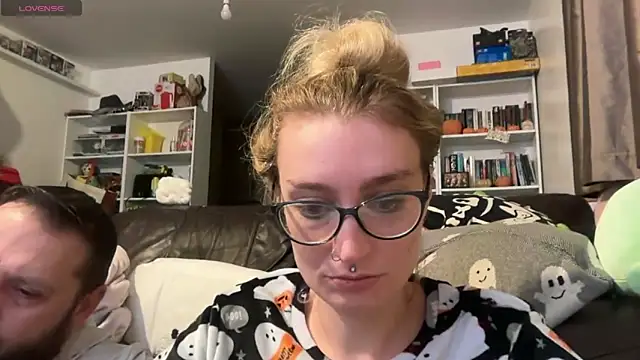 harleyblair online show from December 18, 2025, 11:33 pm