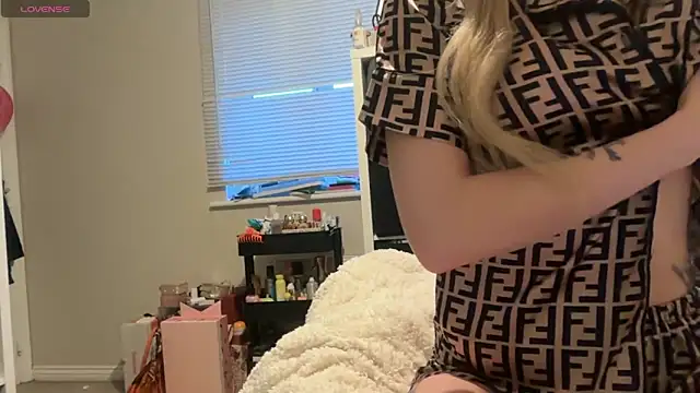 Snapshot of harleyblair chatting on January 17, 2026, 4:22 pm harleyblair online show from January 17, 2026, 4:22 pm