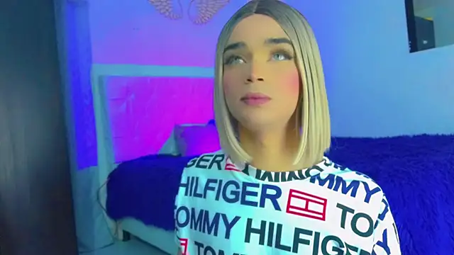 HANNAH BACKERS online show from October 11, 2025, 11:25 pm