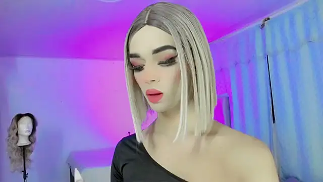 HANNAH BACKERS online show from November 28, 2025, 3:31 am