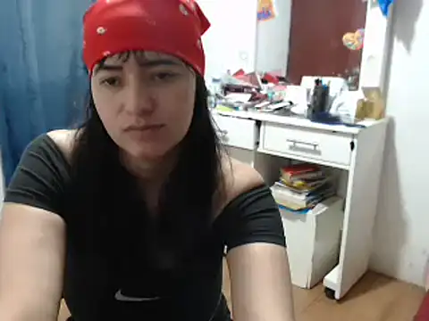 annie clark2 online show from December 10, 2024, 10:47 pm