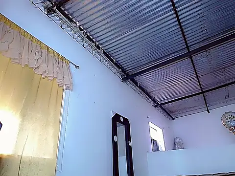 Anthonella valentina online show from April 22, 2026, 3:46 pm