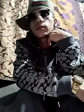 Tussi-amor online show from October 7, 2025, 5:15 am