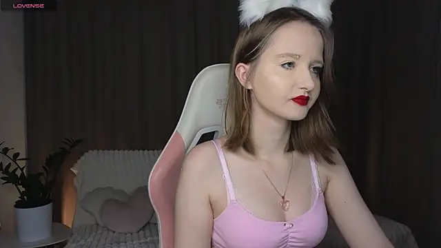 AlexsisFaee online show from October 20, 2025, 8:31 pm