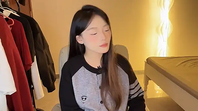 Snapshot of Robin-o3 chatting on October 11, 2025, 3:21 pm Robin-o3 online show from October 11, 2025, 3:21 pm