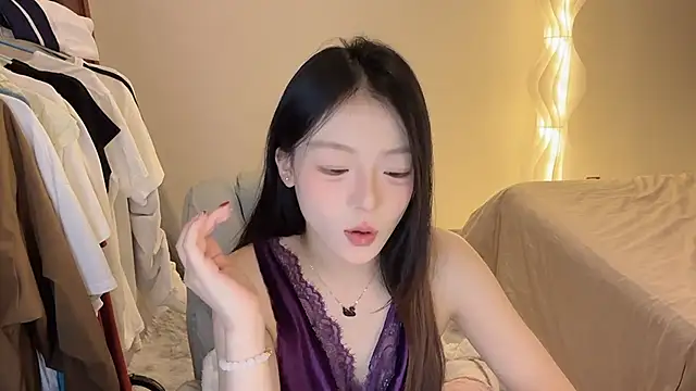 Snapshot of Robin-o3 chatting on November 26, 2025, 4:19 pm Robin-o3 online show from November 26, 2025, 4:19 pm