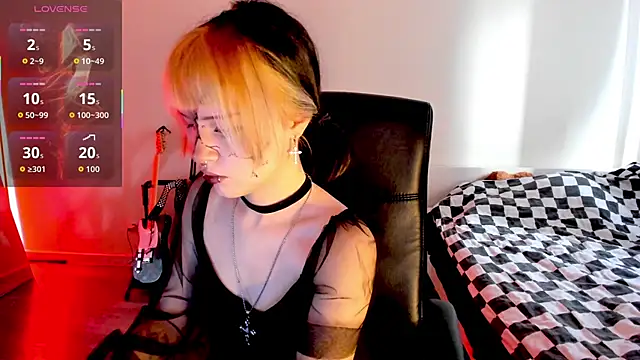 LiyaLuna online show from October 31, 2025, 10:38 am