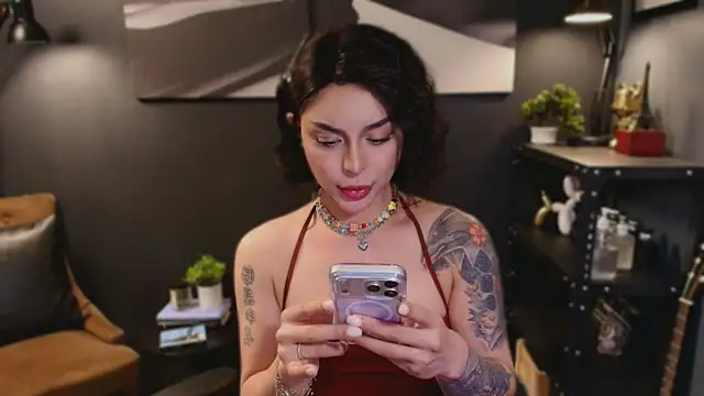 LUNACOCKSLAYER online show from October 7, 2025, 9:34 pm