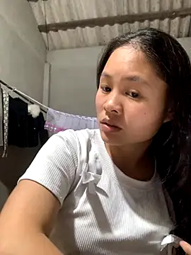 NhuFox online show from October 5, 2025, 1:09 pm