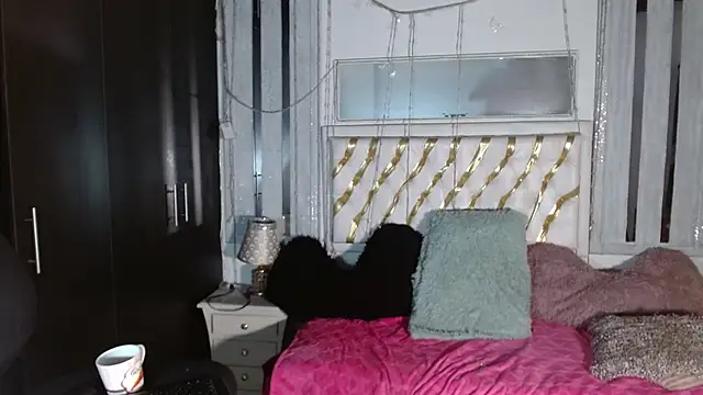 julieta sweet  online show from September 16, 2025, 10:38 am