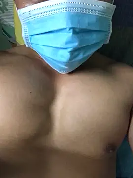 Snapshot of Huynh-duc-huy chatting on November 16, 2025, 8:20 am Huynh-duc-huy online show from November 16, 2025, 8:20 am