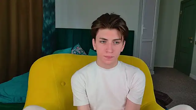 Snapshot of Oliver_Starboy chatting on September 16, 2025, 7:42 am Oliver Starboy online show from September 16, 2025, 7:42 am