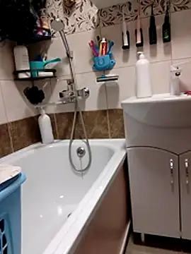 N i k o l a u online show from December 19, 2025, 4:47 pm