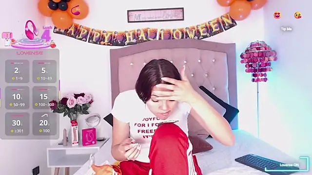 AmelieAndAce online show from October 8, 2025, 12:58 pm