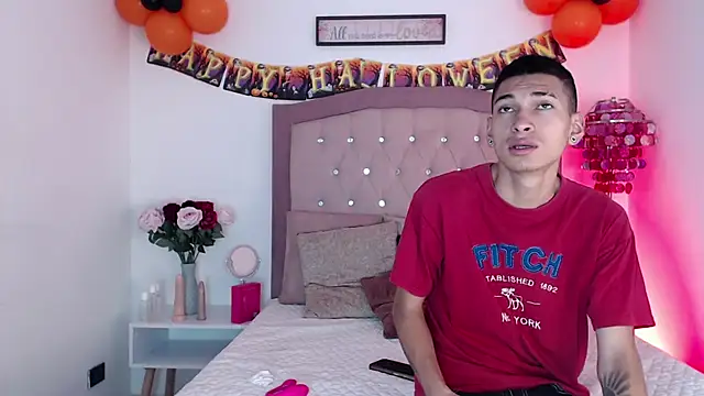 AmelieAndAce online show from October 14, 2025, 12:50 pm