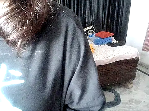 Anaconda-Mall online show from October 29, 2025, 3:14 pm