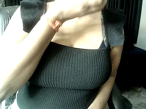 Anaconda-Mall online show from November 29, 2025, 4:32 pm