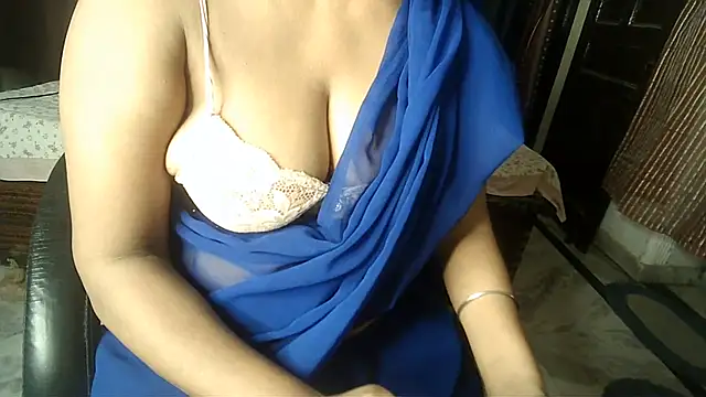 Snapshot of Anaconda-Mall chatting on July 11, 2026, 5:59 pm Anaconda-Mall online show from July 11, 2026, 5:59 pm