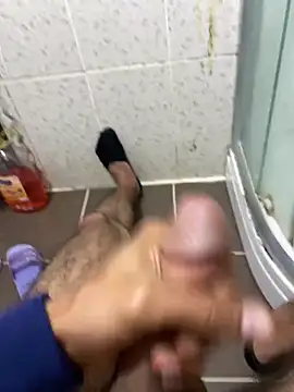 Snapshot of BatchedTracer chatting on October 30, 2025, 1:18 am BatchedTracer online show from October 30, 2025, 1:18 am