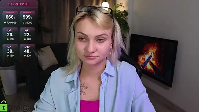 Cameronlovely  online show from October 24, 2025, 6:59 pm