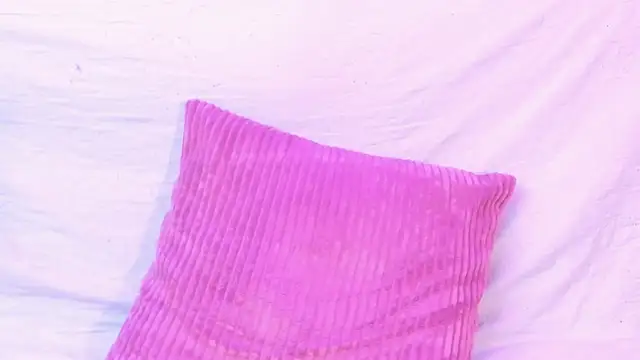 Snapshot of Saraa_Graham chatting on October 25, 2025, 8:47 pm Saraa Graham online show from October 25, 2025, 8:47 pm